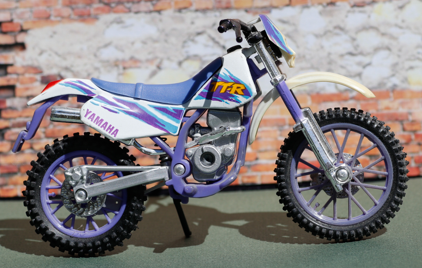 Maisto Yamaha TT-R 250